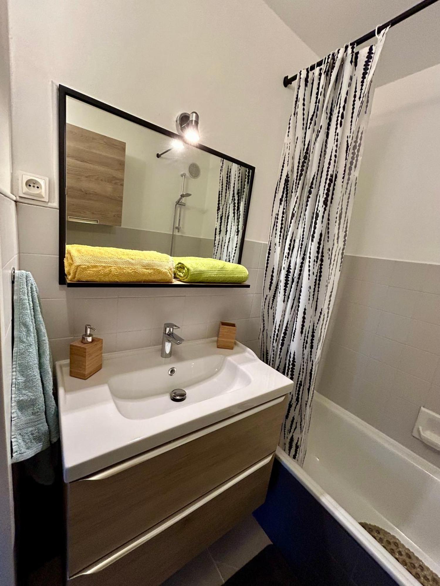 Cocoon Vue Mer ☆ En Face Du Port De Golfe-Juan ☆ Eksteriør billede